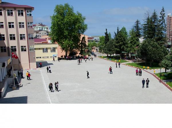Akçaabat Mesleki ve Teknik Anadolu Lisesi Fotoğrafı