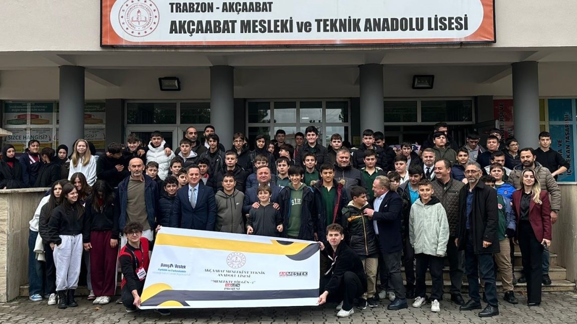 Akçaabat Mesleki ve Teknik Anadolu Lisesi’nde “Meslekte Bir Gün” Projesinin 2. Etabı Tamamlandı