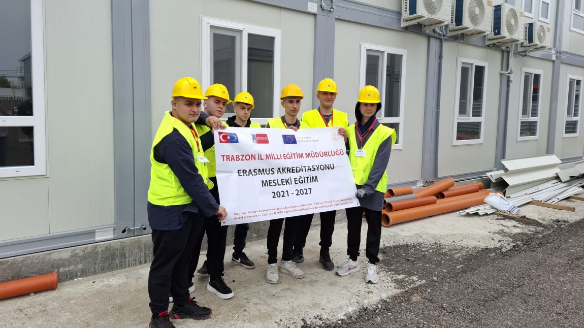 AKMESTEK ÖĞRENCİLERİ  ROMANYA DA STAJ 'DA